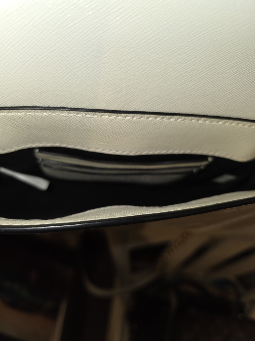 Marc Jacobs Black and Cream Crossbody with Gold Chain Trim - Picture 4 of 4